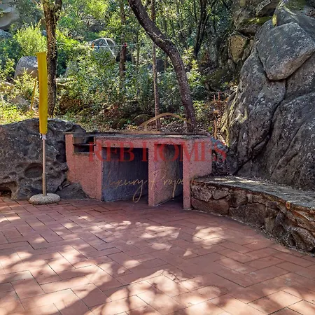 Mala House Monte Ladu *